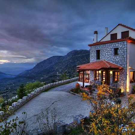 Nefeles Hotel Arachova Exterior photo