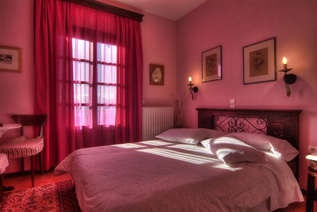 Nefeles Hotel Arachova Exterior photo