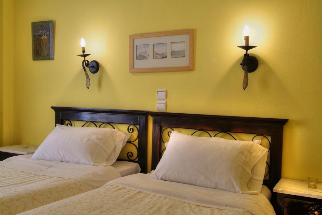 Nefeles Hotel Arachova Exterior photo