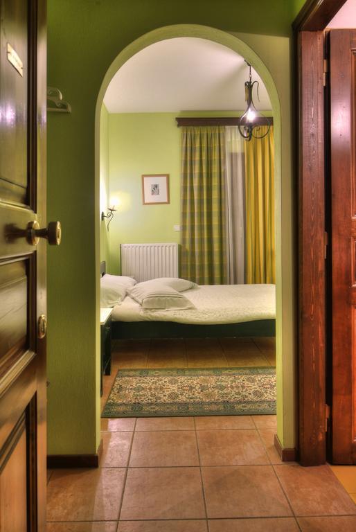 Nefeles Hotel Arachova Exterior photo