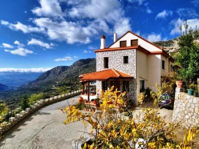 Nefeles Hotel Arachova Exterior photo